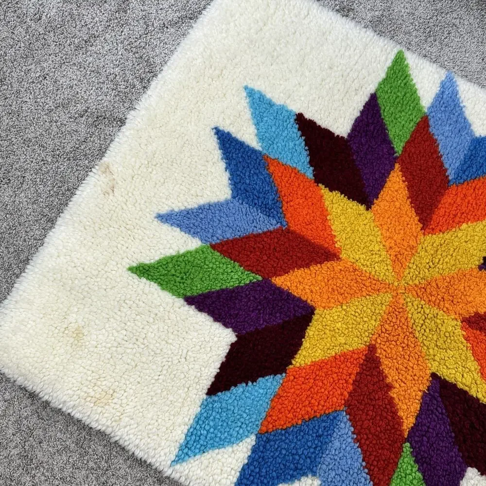 Vintage Latch Hook Accent Rug Quilt Star Pattern Colorful Geometric 17.5